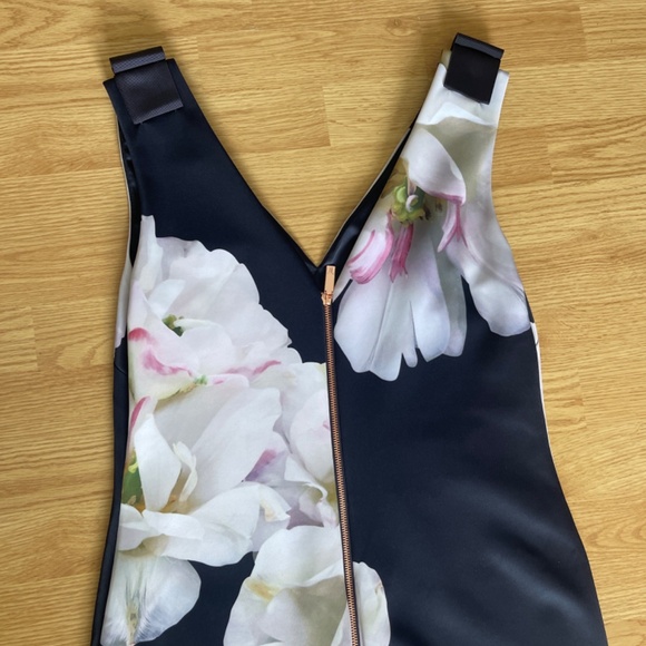 Ted Baker London Floral Navy Blue Sleeveless Midi Fit Dress Size 5 - Picture 8 of 10